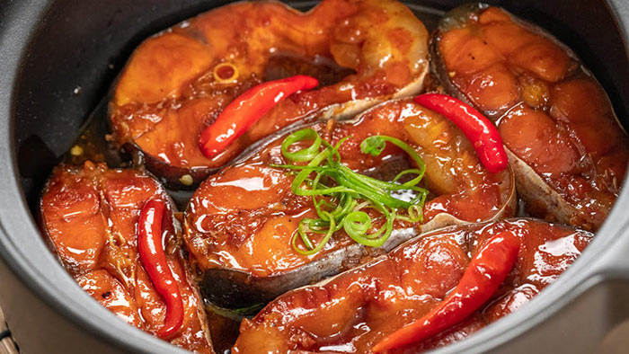 Cá kho miền Bắc là một trong những món ăn đặc trưng trên mâm cơm thường ngày của người Việt